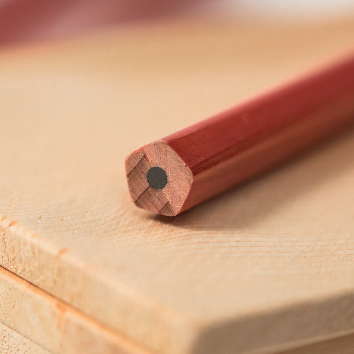 Blackwing Volume 10001 - Pentagonal Shape Blackwing Volume 10001 - Pentagonal Shape