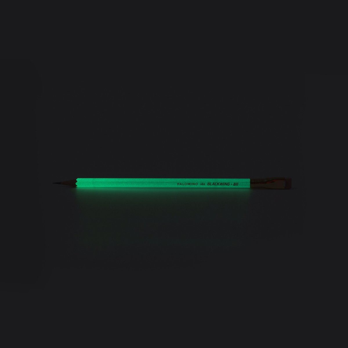 Blackwing Volume 811 - Glow in the dark pencil Blackwing Volume 811 - Glow in the dark pencil