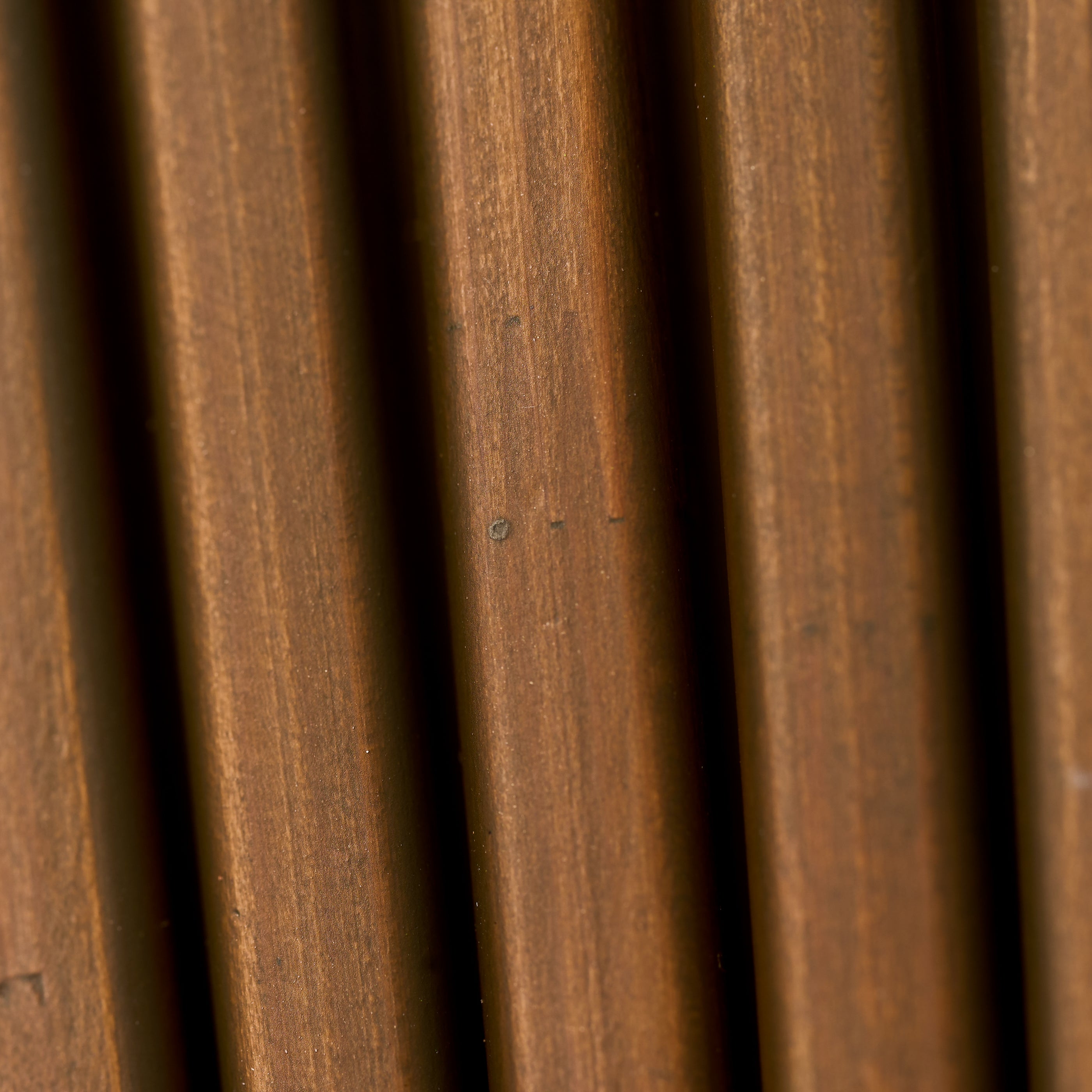 Blackwing Volume 21 pencils zoomed in on barrel to show finish and stain color