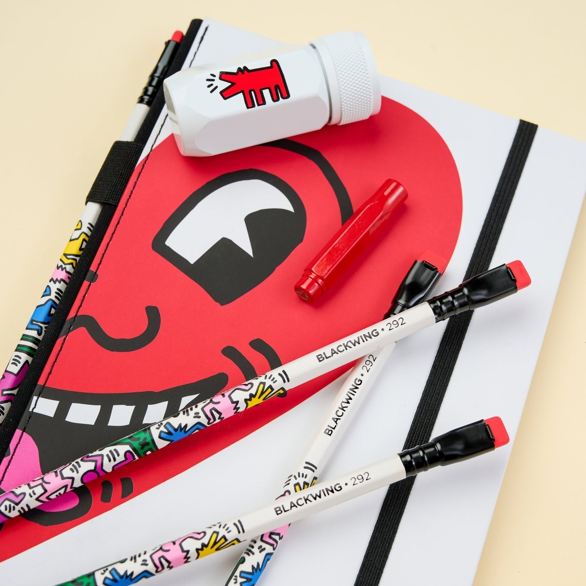 Blackwing Volume 292 Keith Haring gift set 