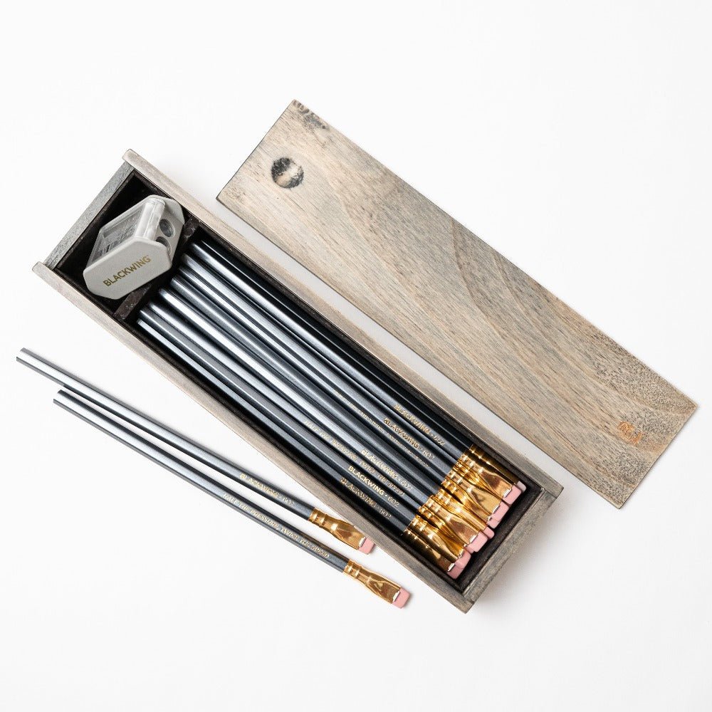 Blackwing Rustic Box comes with 12 Blackwing Pencils and a Long Point Sharpener